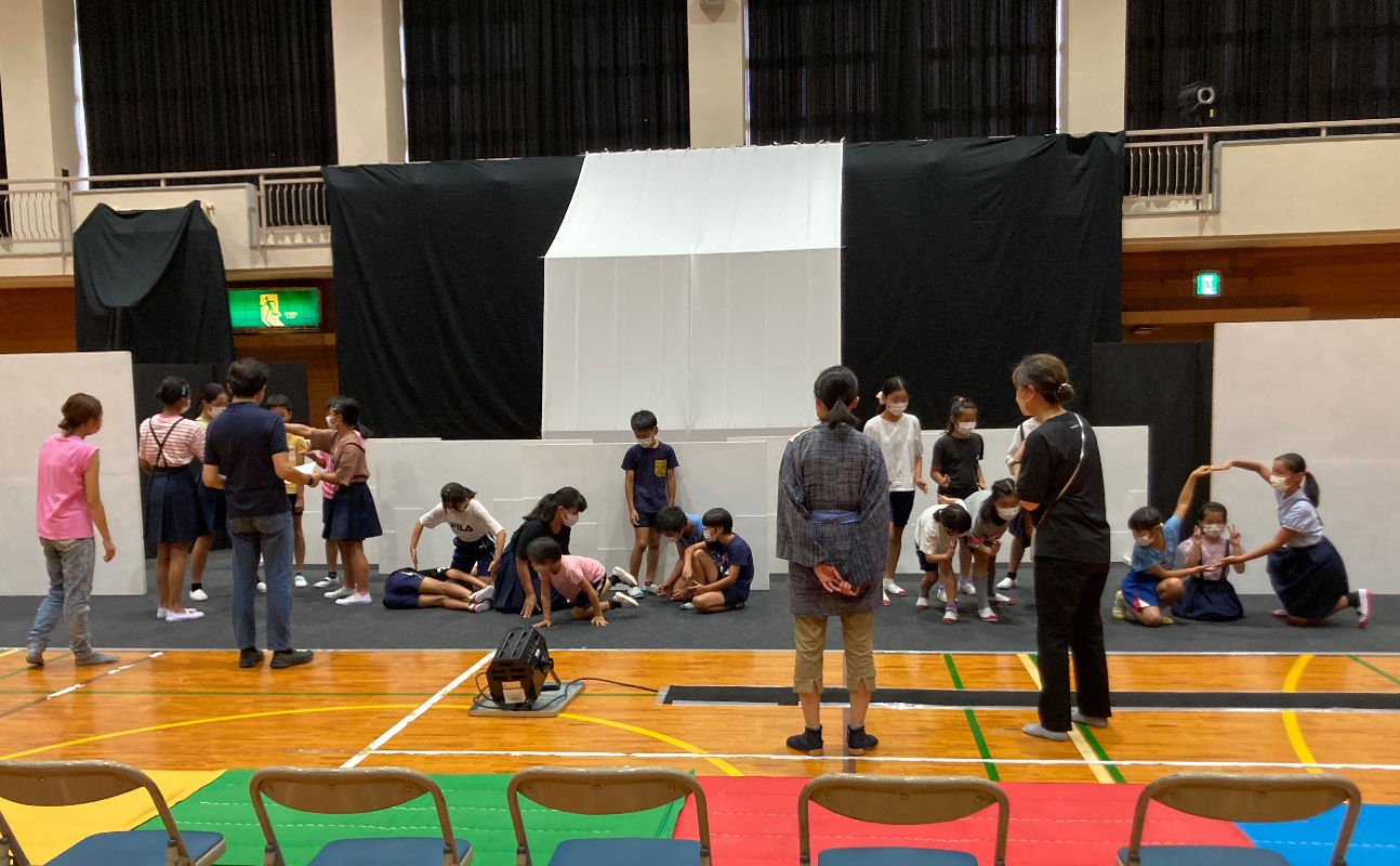 オープニングコント